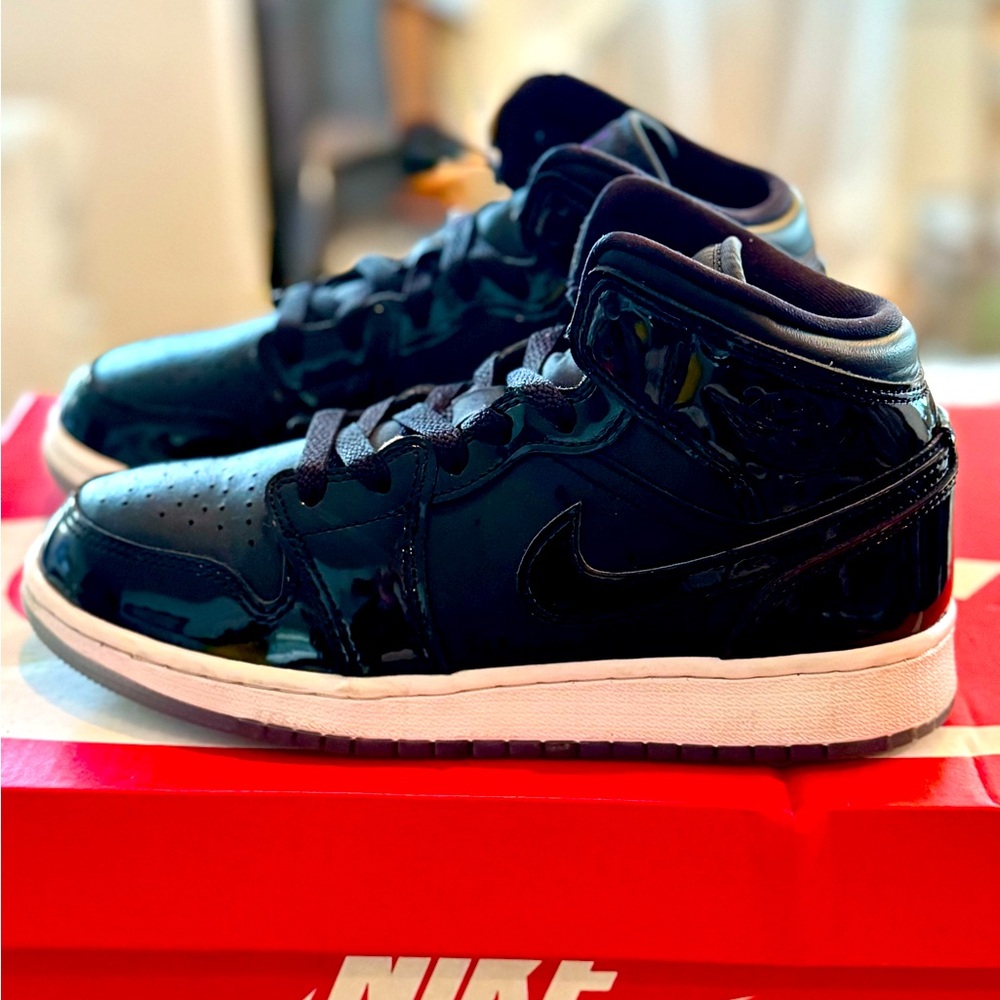 Air Jordan 1 Mid Retro “Space Jam” 4Y